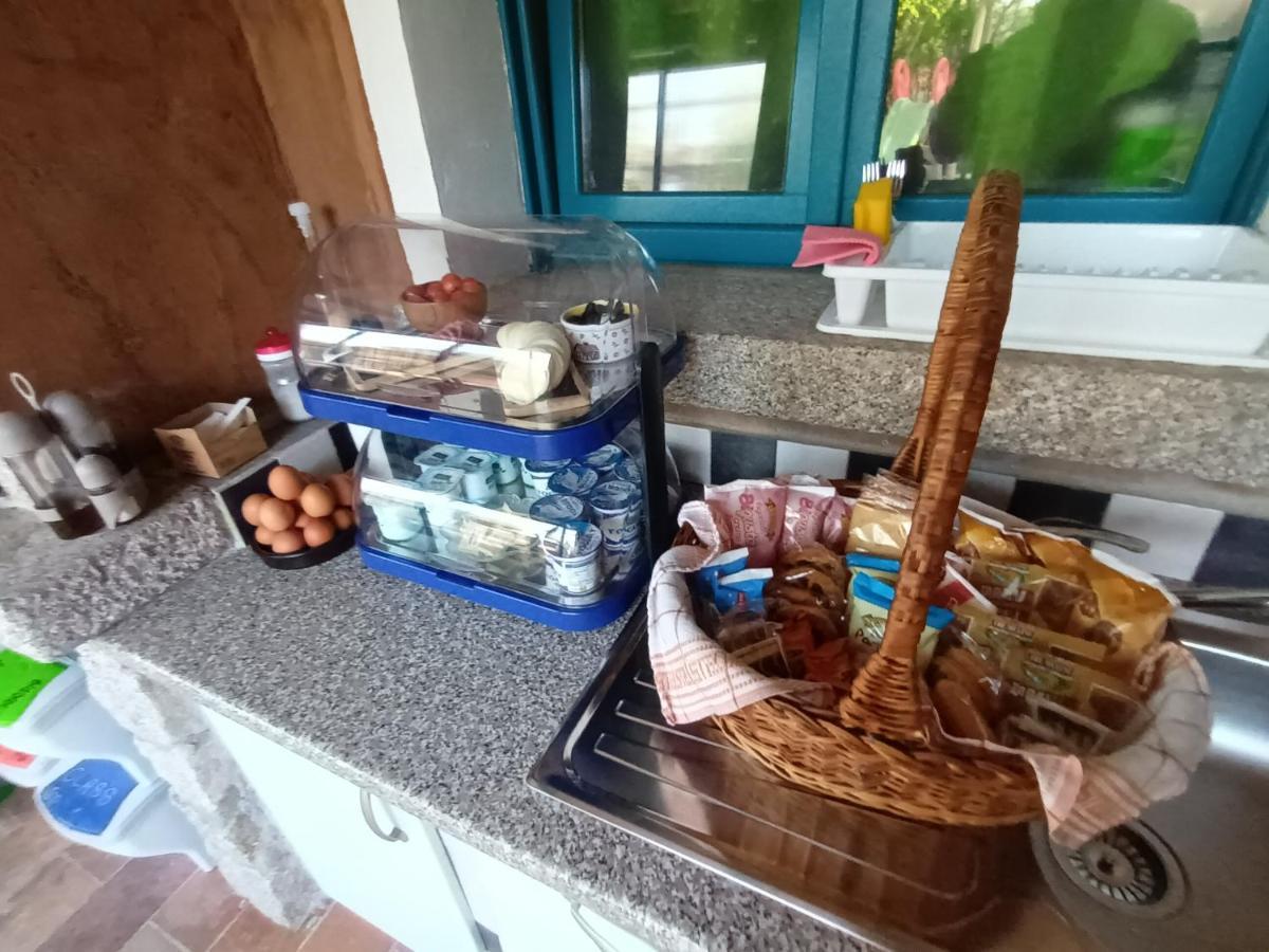 Portopollo Surfhouse Barrabisa 외부 사진